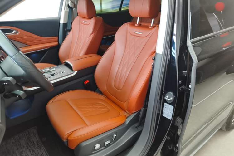 Used Hongqi HS7 PHEV 2024 2.0T PHEV Four-Wheel-Drive Flagship Edition 6 Seats Left Front Seat