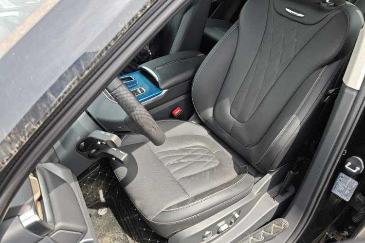 Used Hongqi HS7 PHEV 2024 2.0T PHEV Four-Wheel Drive Flagship Edition 6 Seats Left Front Seat