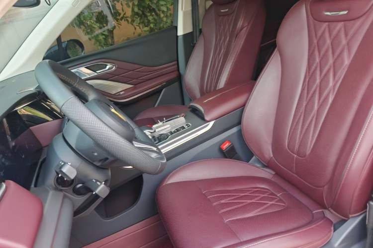 Used Hongqi HS7 PHEV 2024 2.0T PHEV Four-Wheel Drive Flagship Edition 7 Seats Left Front Seat