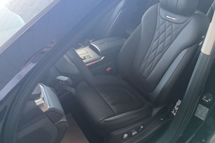 Used Hongqi HS7 PHEV 2024 2.0T PHEV Four-Wheel Drive Flagship Edition 6 Seats Left Front Seat