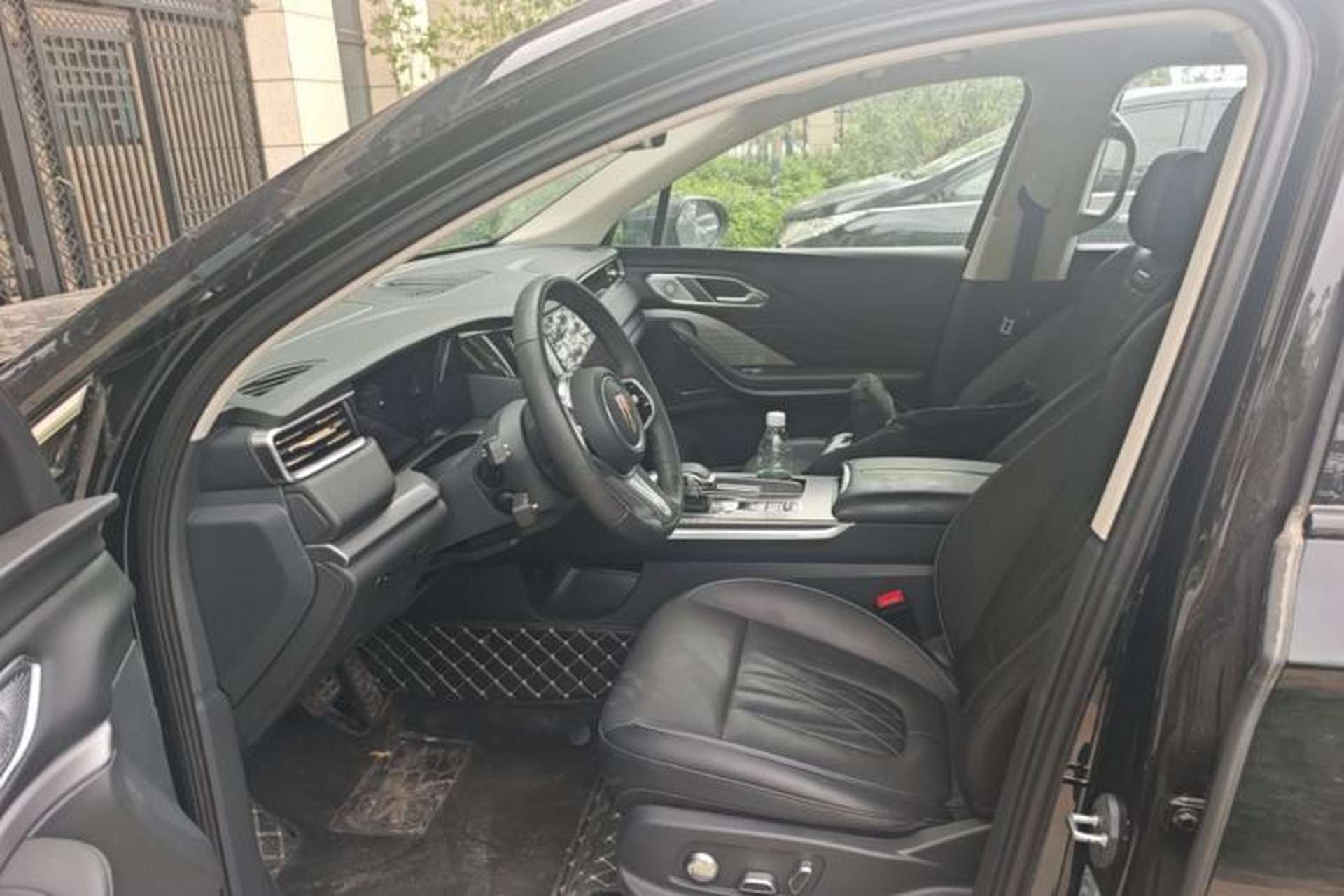 Used Hongqi HS7 PHEV 2024 2.0T PHEV Four-Wheel Drive Flagship Edition 7 Seats Left Front Seat