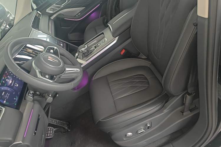 Used Hongqi HS7 PHEV 2024 2.0T PHEV Four-Wheel Drive Flagship Edition 6 Seats Left Front Seat