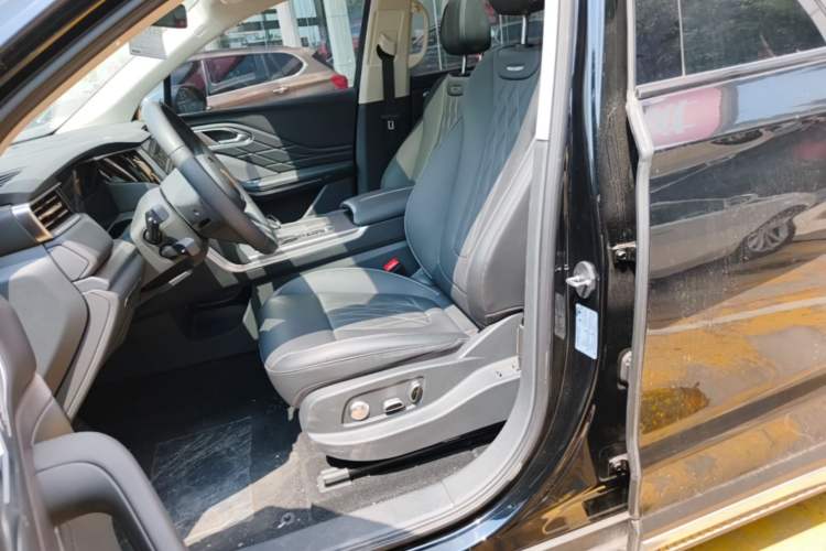 Used Hongqi HS7 PHEV 2024 2.0T PHEV Four-Wheel Drive Flagship Edition 6 Seats Left Front Seat