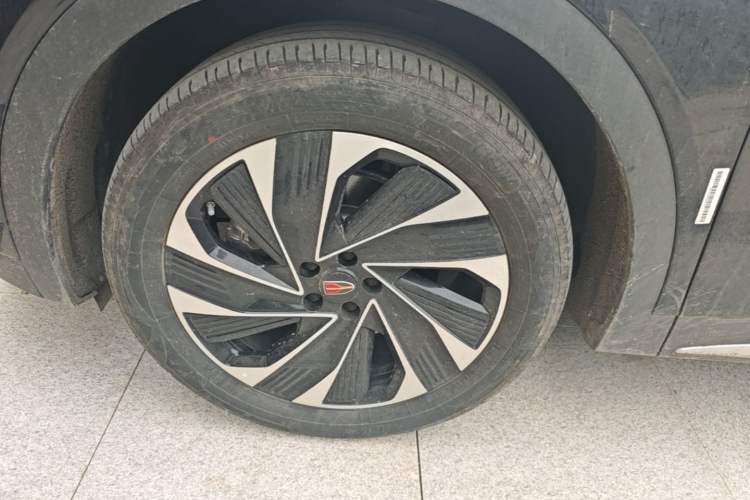 Used Hongqi HS7 PHEV 2024 2.0T PHEV Four-Wheel Drive Flagship Edition 7 Seats Left Front Wheel Hub
