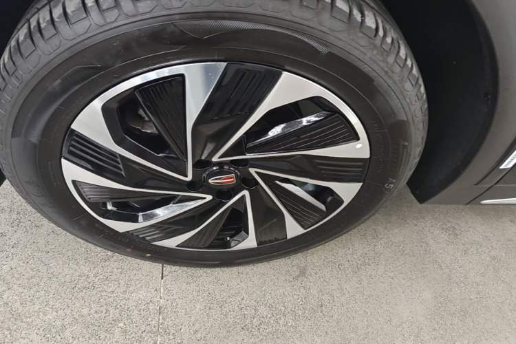 Used Hongqi HS7 PHEV 2024 2.0T PHEV Four-Wheel Drive Flagship Edition 7 Seats Left Front Wheel Hub
