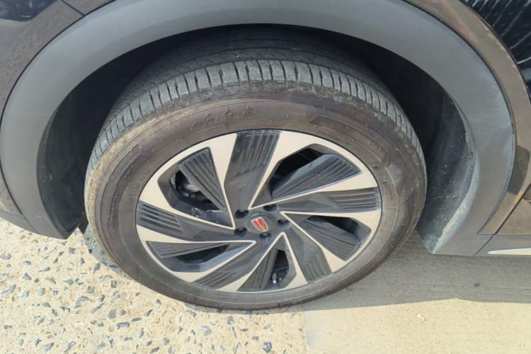 Used Hongqi HS7 PHEV 2024 2.0T PHEV Four-Wheel Drive Flagship Edition 6 Seats Left Front Wheel Hub