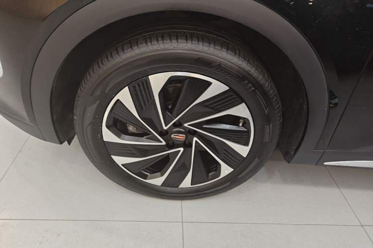 Used Hongqi HS7 PHEV 2024 2.0T PHEV Four-Wheel Drive Flagship Edition 6 Seats Left Front Wheel Hub