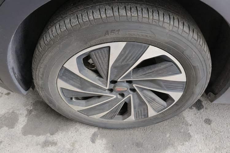 Used Hongqi HS7 PHEV 2024 2.0T PHEV Four-Wheel Drive Flagship Edition 6 Seats Left Front Wheel Hub