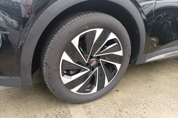 Used Hongqi HS7 PHEV 2024 2.0T PHEV Four-Wheel Drive Flagship Edition 6 Seats Left Front Wheel Hub