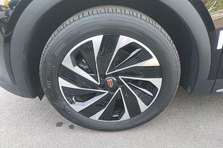 Used Hongqi HS7 PHEV 2024 2.0T PHEV Four-Wheel Drive Flagship Edition 6 Seats Left Front Wheel Hub