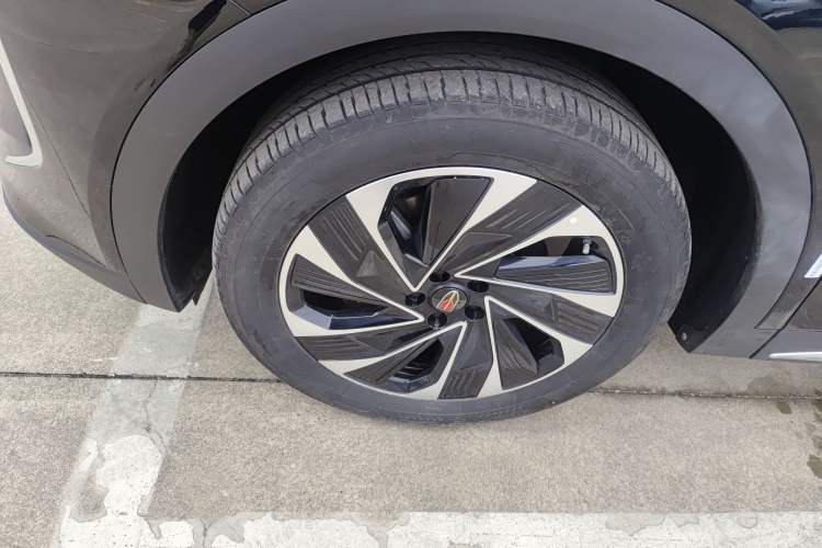 Used Hongqi HS7 PHEV 2024 2.0T PHEV Four-Wheel Drive Flagship Edition 7 Seats Left Front Wheel Hub