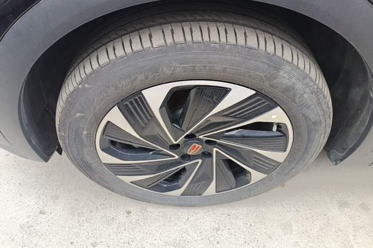 Used Hongqi HS7 PHEV 2024 2.0T PHEV Four-Wheel Drive Flagship Edition 7 Seats Left Front Wheel Hub
