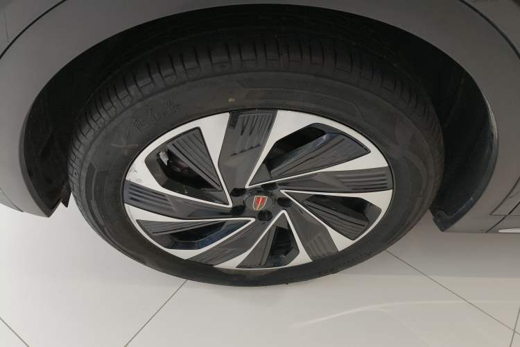 Used Hongqi HS7 PHEV 2024 2.0T PHEV Four-Wheel Drive Flagship Edition 6 Seats Left Front Wheel Hub