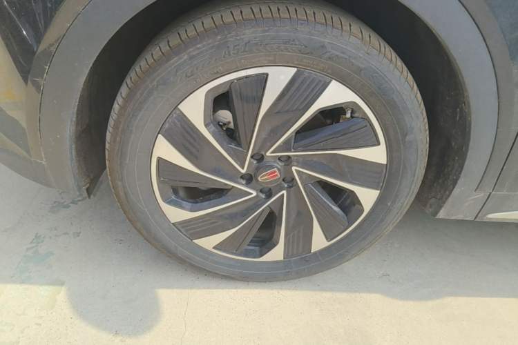 Used Hongqi HS7 PHEV 2024 2.0T PHEV Four-Wheel Drive Flagship Edition 6 Seats Left Front Wheel Hub