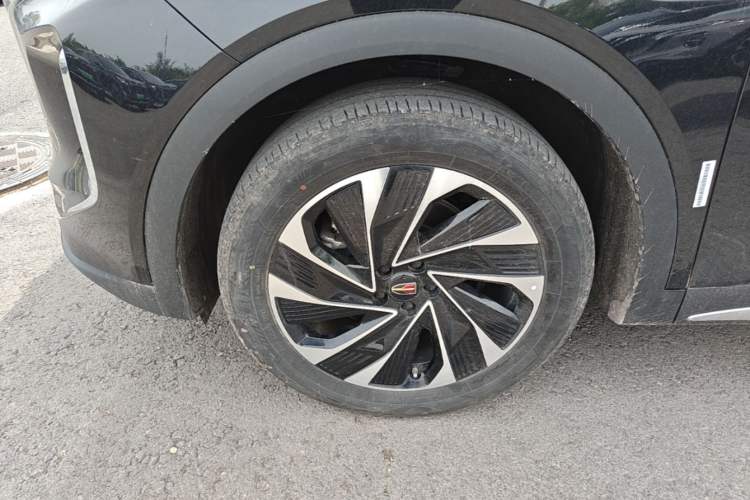 Used Hongqi HS7 PHEV 2024 2.0T PHEV Four-Wheel Drive Flagship Edition 7 Seats Left Front Wheel Hub