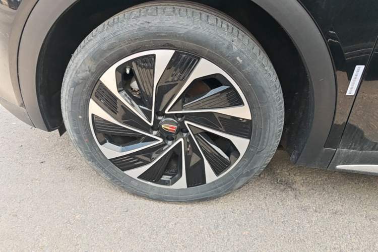 Used Hongqi HS7 PHEV 2024 2.0T PHEV Four-Wheel Drive Flagship Edition 6 Seats Left Front Wheel Hub