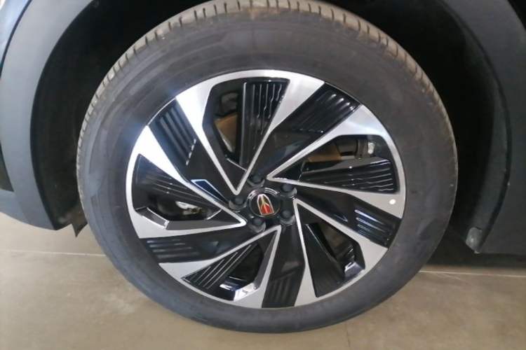 Used Hongqi HS7 PHEV 2024 2.0T PHEV Four-Wheel Drive Flagship Edition 6 Seats Left Front Wheel Hub