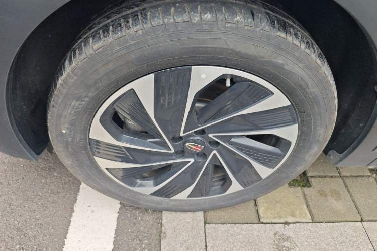 Used Hongqi HS7 PHEV 2024 2.0T PHEV Four-Wheel Drive Flagship Edition 6 Seats Left Front Wheel Hub