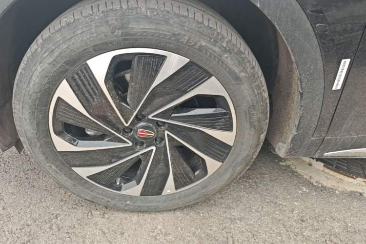 Used Hongqi HS7 PHEV 2024 2.0T PHEV Four-Wheel Drive Flagship Edition 6 Seats Left Front Wheel Hub