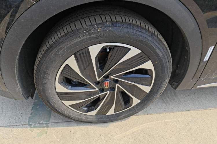 Used Hongqi HS7 PHEV 2024 2.0T PHEV Four-Wheel Drive Flagship Edition 6 Seats Left Front Wheel Hub