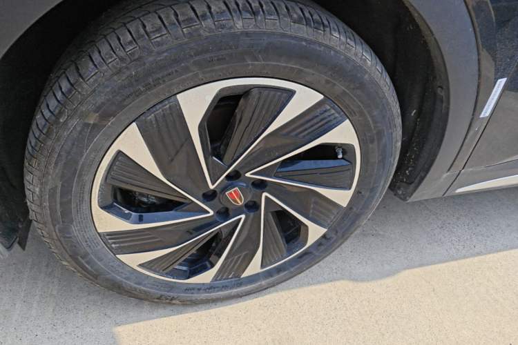 Used Hongqi HS7 PHEV 2024 2.0T PHEV Four-Wheel Drive Flagship Edition 7 Seats Left Front Wheel Hub