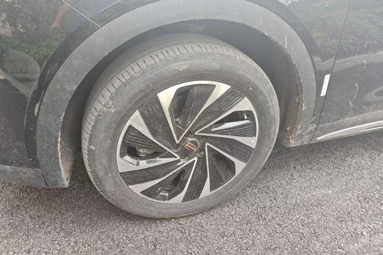 Used Hongqi HS7 PHEV 2024 2.0T PHEV Four-Wheel Drive Flagship Edition 6 Seats Left Front Wheel Hub