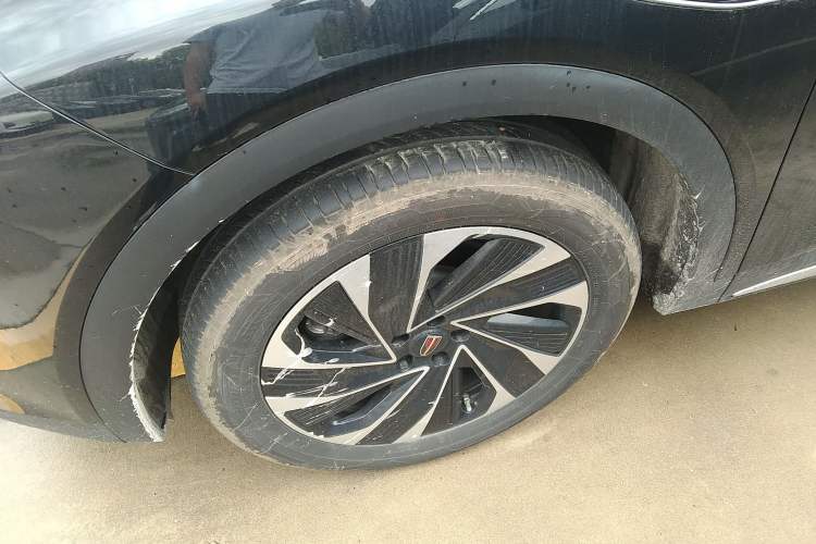 Used Hongqi HS7 PHEV 2024 2.0T PHEV Four-Wheel Drive Flagship Edition 6 Seats Left Front Wheel Hub