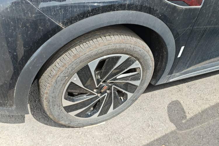 Used Hongqi HS7 PHEV 2024 2.0T PHEV Four-Wheel Drive Flagship Edition 6 Seats Left Front Wheel Hub