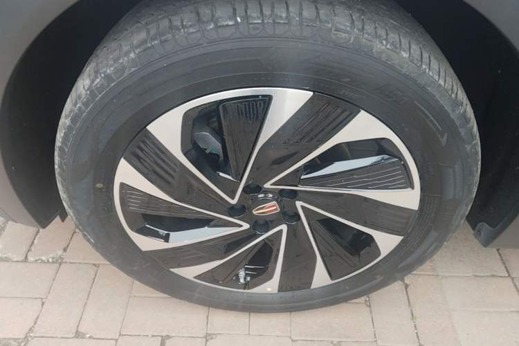Used Hongqi HS7 PHEV 2024 2.0T PHEV Four-Wheel Drive Flagship Edition 6 Seats Left Front Wheel Hub