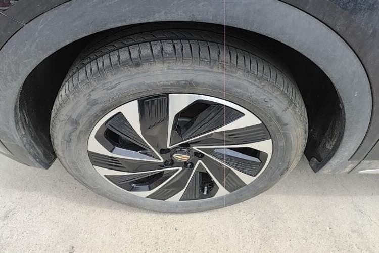 Used Hongqi HS7 PHEV 2024 2.0T PHEV Four-Wheel Drive Flagship Edition 6 Seats Left Front Wheel Hub