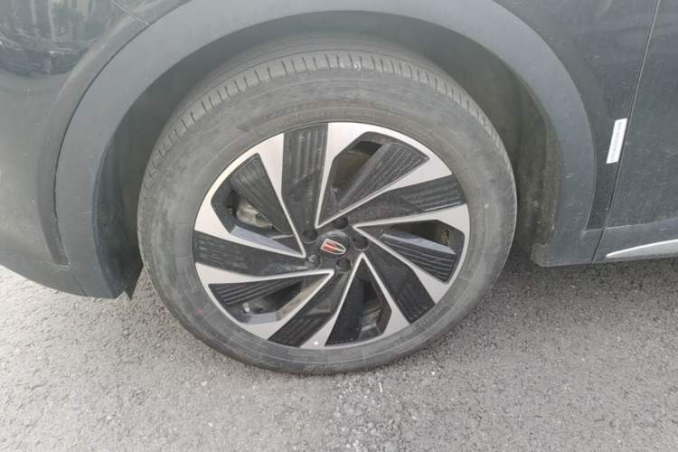 Used Hongqi HS7 PHEV 2024 2.0T PHEV Four-Wheel Drive Flagship Edition 7 Seats Left Front Wheel Hub