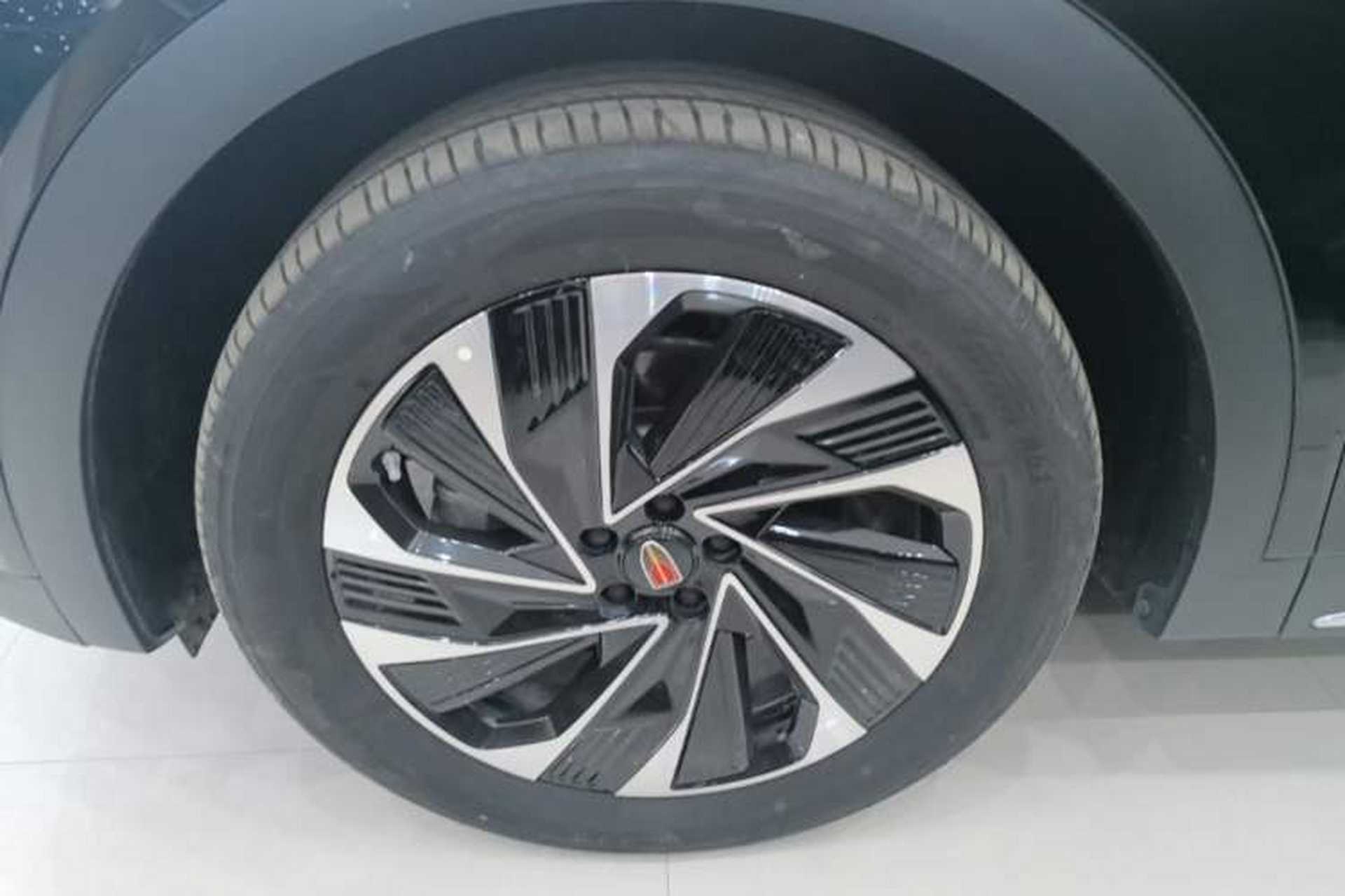 Used Hongqi HS7 PHEV 2024 2.0T PHEV Four-Wheel Drive Flagship Edition 6 Seats Left Front Wheel Hub
