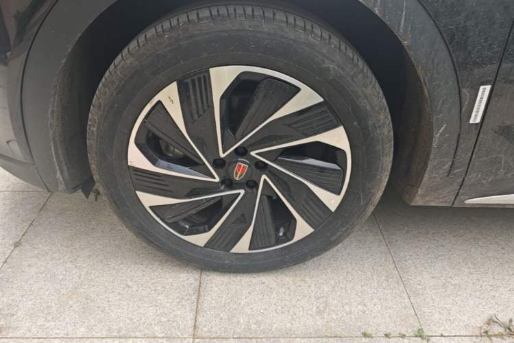 Used Hongqi HS7 PHEV 2024 2.0T PHEV Four-Wheel Drive Flagship Edition 7 Seats Left Front Wheel Hub