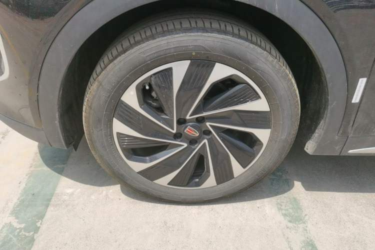 Used Hongqi HS7 PHEV 2024 2.0T PHEV Four-Wheel Drive Flagship Edition 7 Seats Left Front Wheel Hub