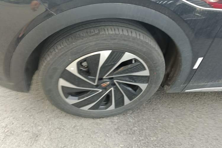 Used Hongqi HS7 PHEV 2024 2.0T PHEV Four-Wheel Drive Flagship Edition 6 Seats Left Front Wheel Hub