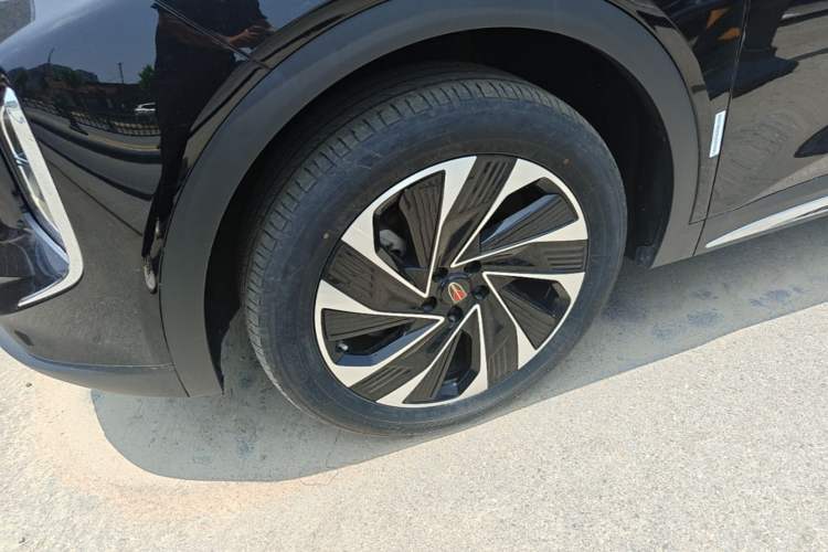 Used Hongqi HS7 PHEV 2024 2.0T PHEV Four-Wheel Drive Flagship Edition 6 Seats Left Front Wheel Hub