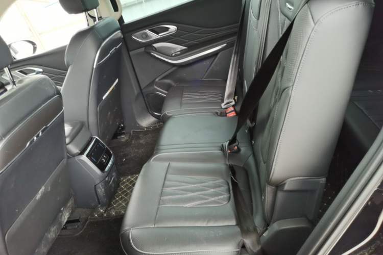 Used Hongqi HS7 PHEV 2024 2.0T PHEV Four-Wheel Drive Flagship Edition 7 Seats Left Rear Seat