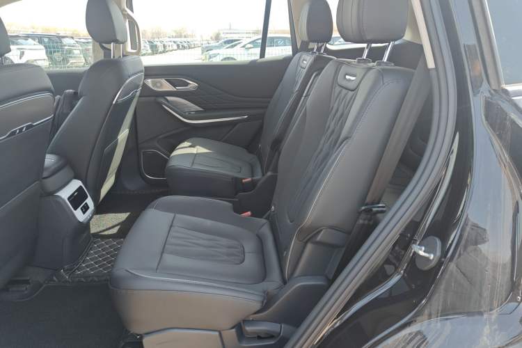 Used Hongqi HS7 PHEV 2024 2.0T PHEV Four-Wheel Drive Flagship Edition 6 Seats Left Rear Seat