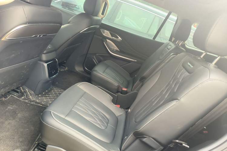 Used Hongqi HS7 PHEV 2024 2.0T PHEV Four-Wheel Drive Flagship Edition 6 Seats Left Rear Seat