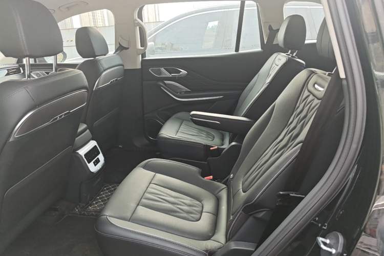 Used Hongqi HS7 PHEV 2024 2.0T PHEV Four-Wheel Drive Flagship Edition 6 Seats Left Rear Seat