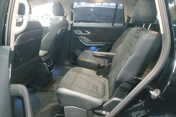Used Hongqi HS7 PHEV 2024 2.0T PHEV Four-Wheel Drive Flagship Edition 6 Seats Left Rear Seat
