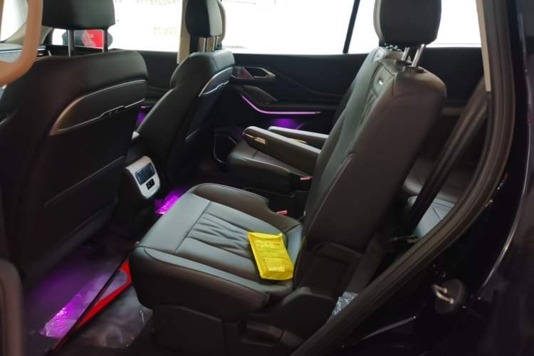 Used Hongqi HS7 PHEV 2024 2.0T PHEV Four-Wheel Drive Flagship Edition 6 Seats Left Rear Seat