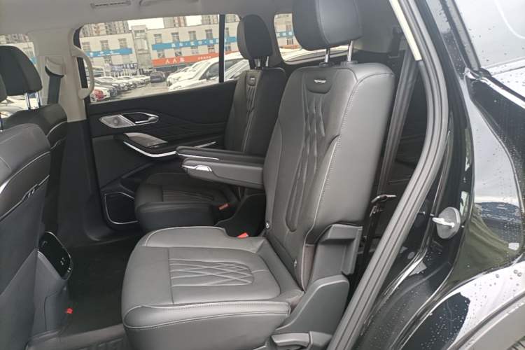 Used Hongqi HS7 PHEV 2024 2.0T PHEV Four-Wheel Drive Flagship Edition 6 Seats Left Rear Seat