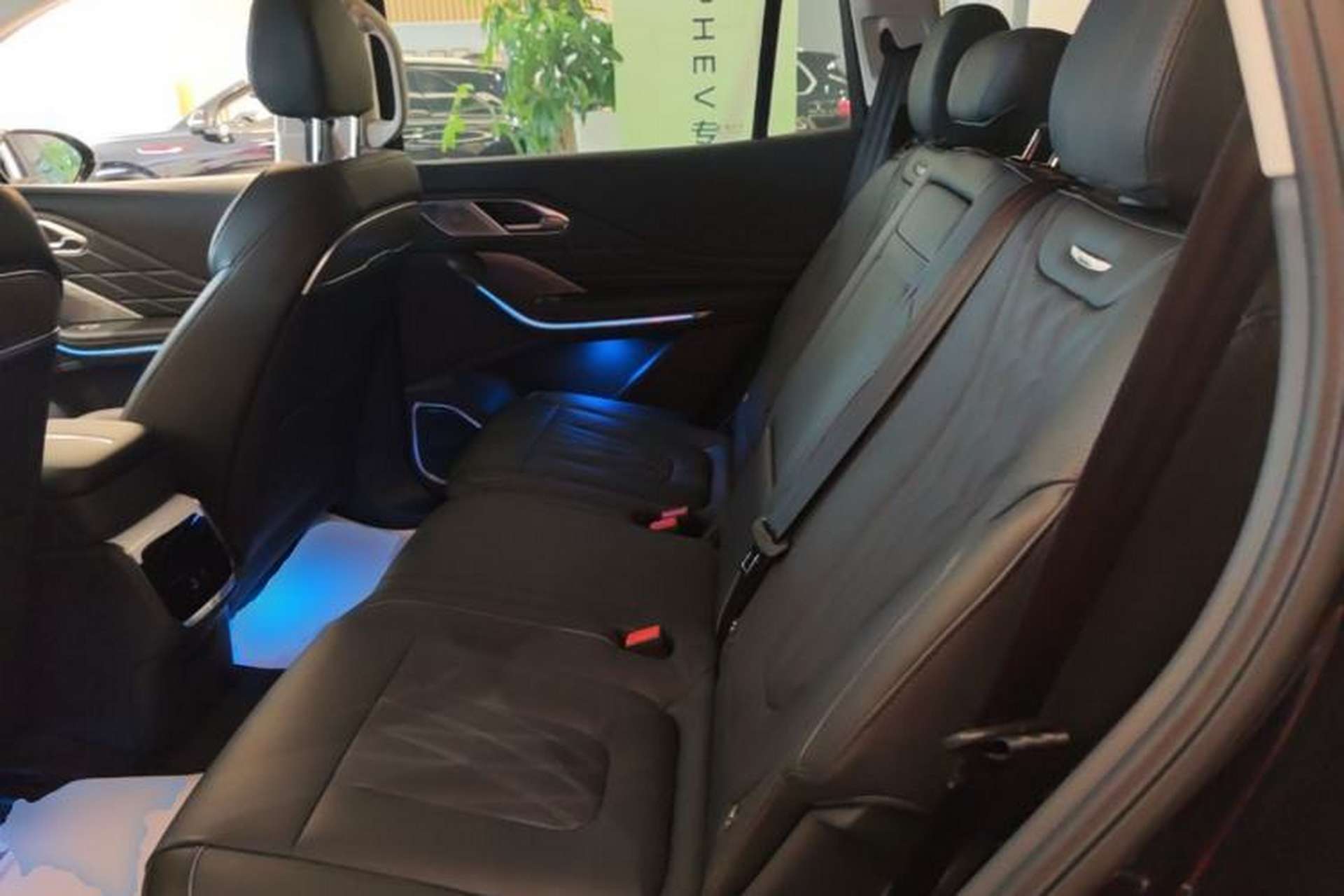 Used Hongqi HS7 PHEV 2024 2.0T PHEV Four-Wheel Drive Flagship Edition 7 Seats Left Rear Seat