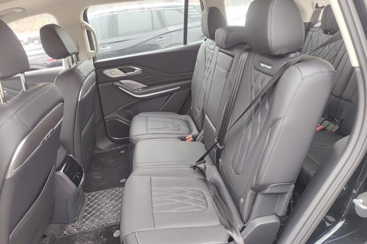 Used Hongqi HS7 PHEV 2024 2.0T PHEV Four-Wheel Drive Flagship Edition 7 Seats Left Rear Seat