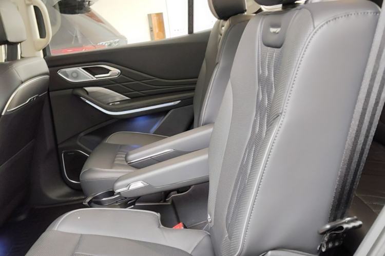 Used Hongqi HS7 PHEV 2024 2.0T PHEV Four-Wheel Drive Flagship Edition 6 Seats Left Rear Seat
