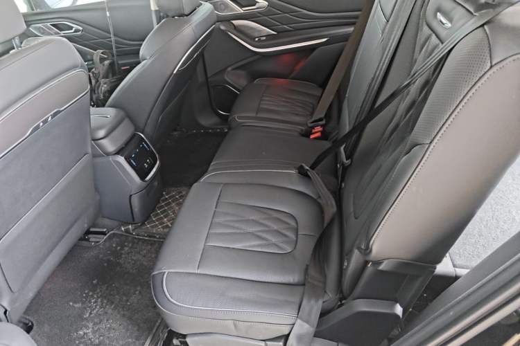 Used Hongqi HS7 PHEV 2024 2.0T PHEV Four-Wheel Drive Flagship Edition 7 Seats Left Rear Seat