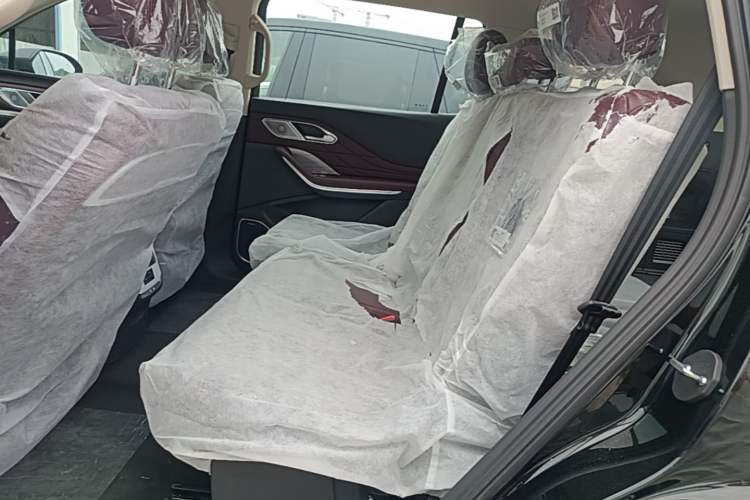 Used Hongqi HS7 PHEV 2024 2.0T PHEV Four-Wheel Drive Flagship Edition 7 Seats Left Rear Seat