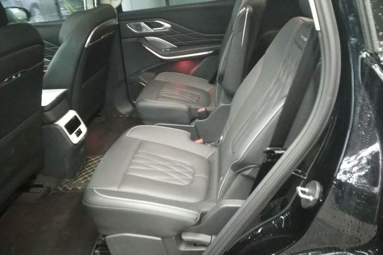 Used Hongqi HS7 PHEV 2024 2.0T PHEV Four-Wheel Drive Flagship Edition 6 Seats Left Rear Seat