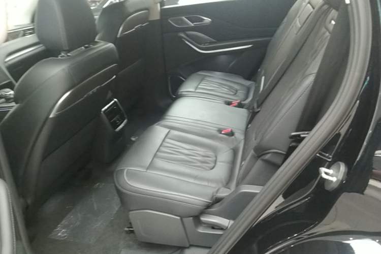 Used Hongqi HS7 PHEV 2024 2.0T PHEV Four-Wheel Drive Flagship Edition 7 Seats Left Rear Seat